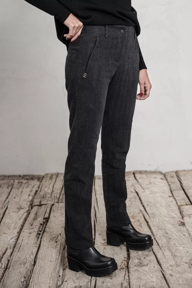 eigensinnig wien |  Didion | Slim Fit Damenhose aus Leinen in anthrazit