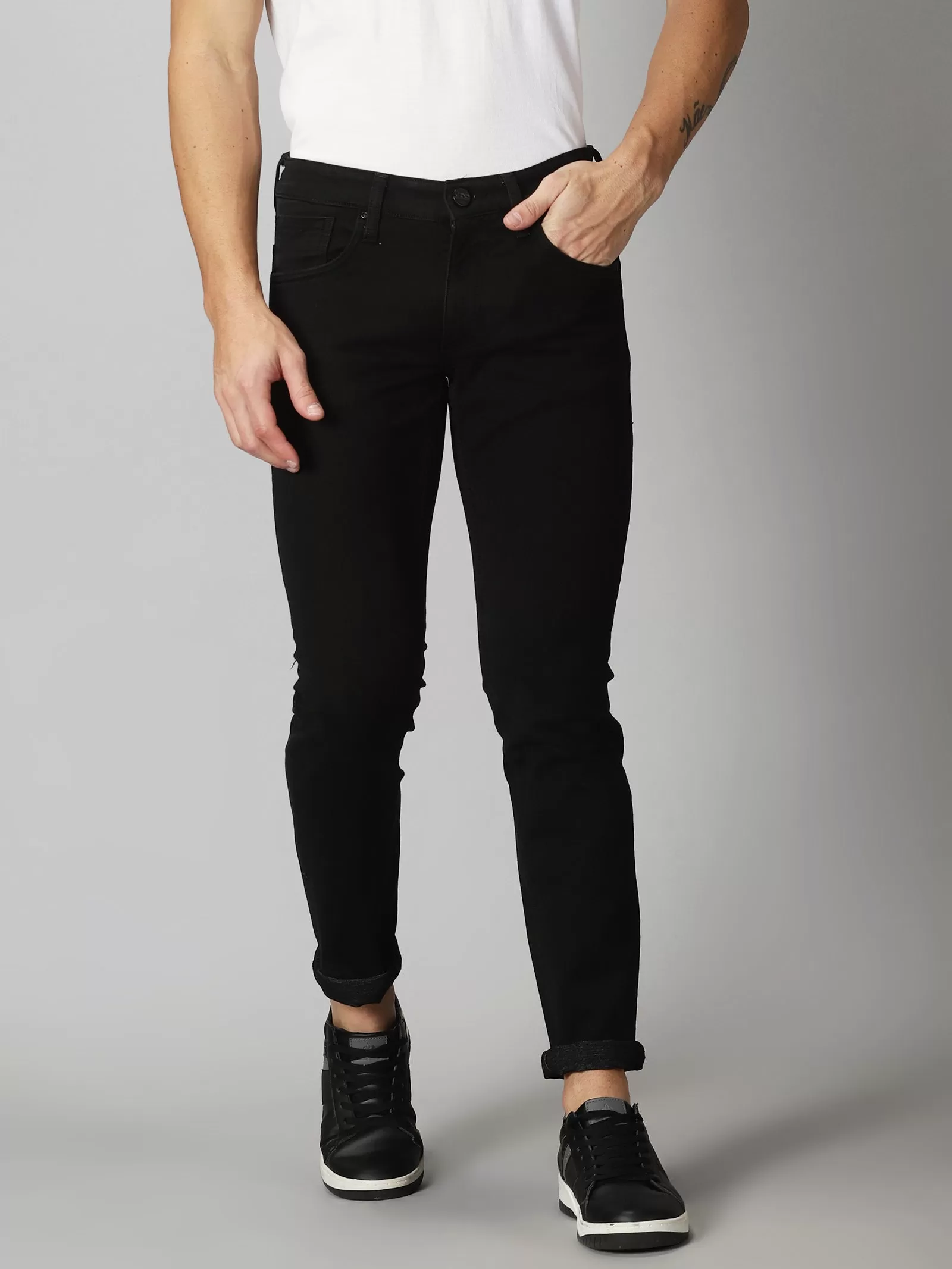 MEN'S BLACK SOLID JASON FIT JEANS