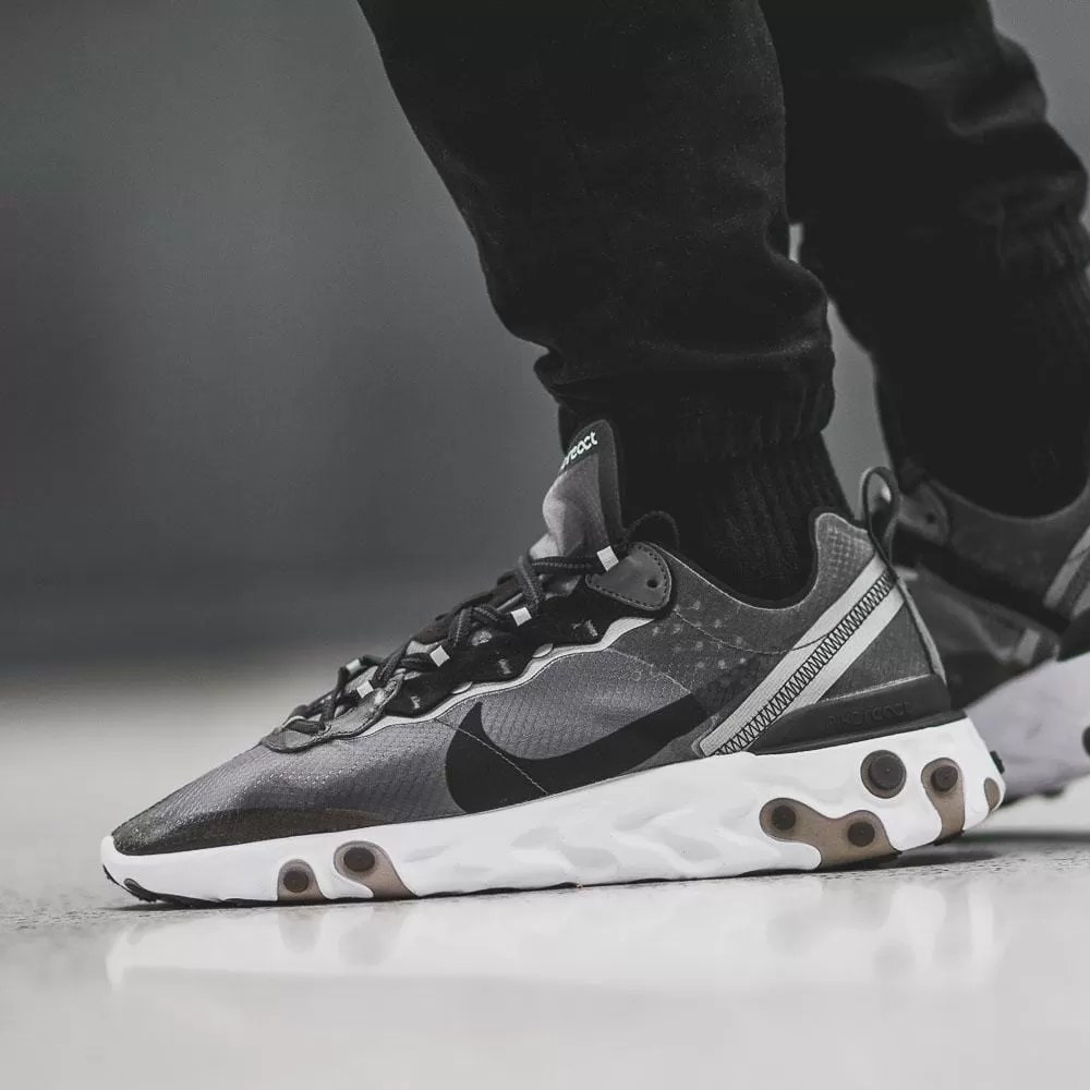 Nike React Element 87 Black White