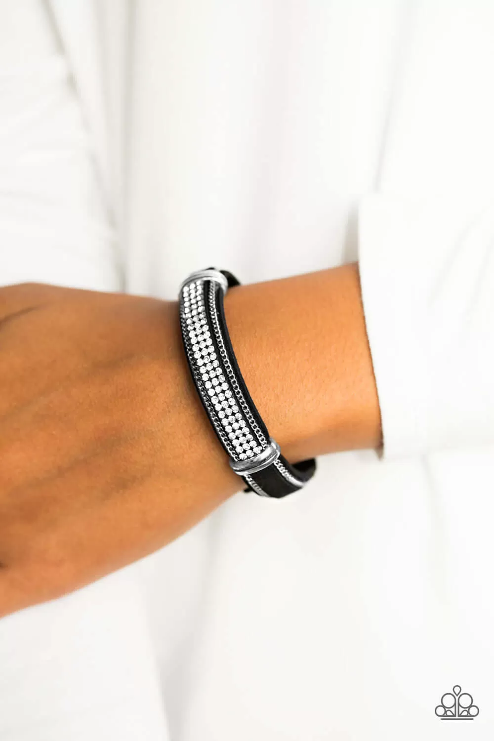 Paparazzi Accessories  - A Walk In The SPARK - Black Bracelet