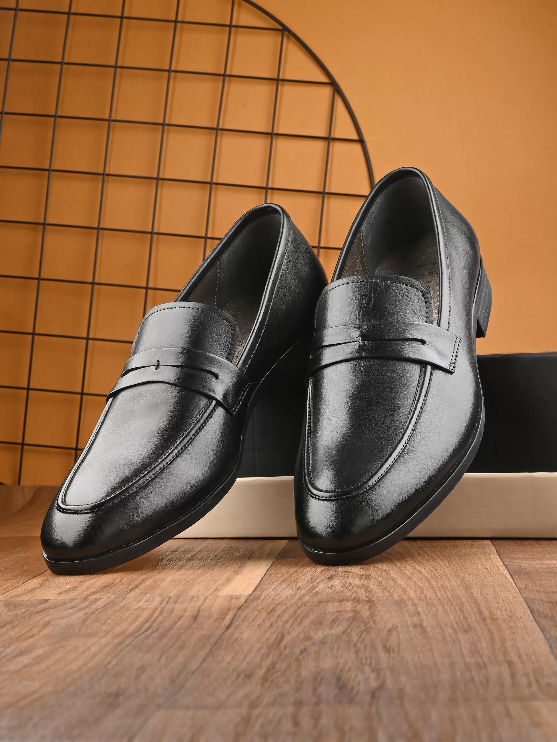 Ukiyo Black Formal Slip-Ons