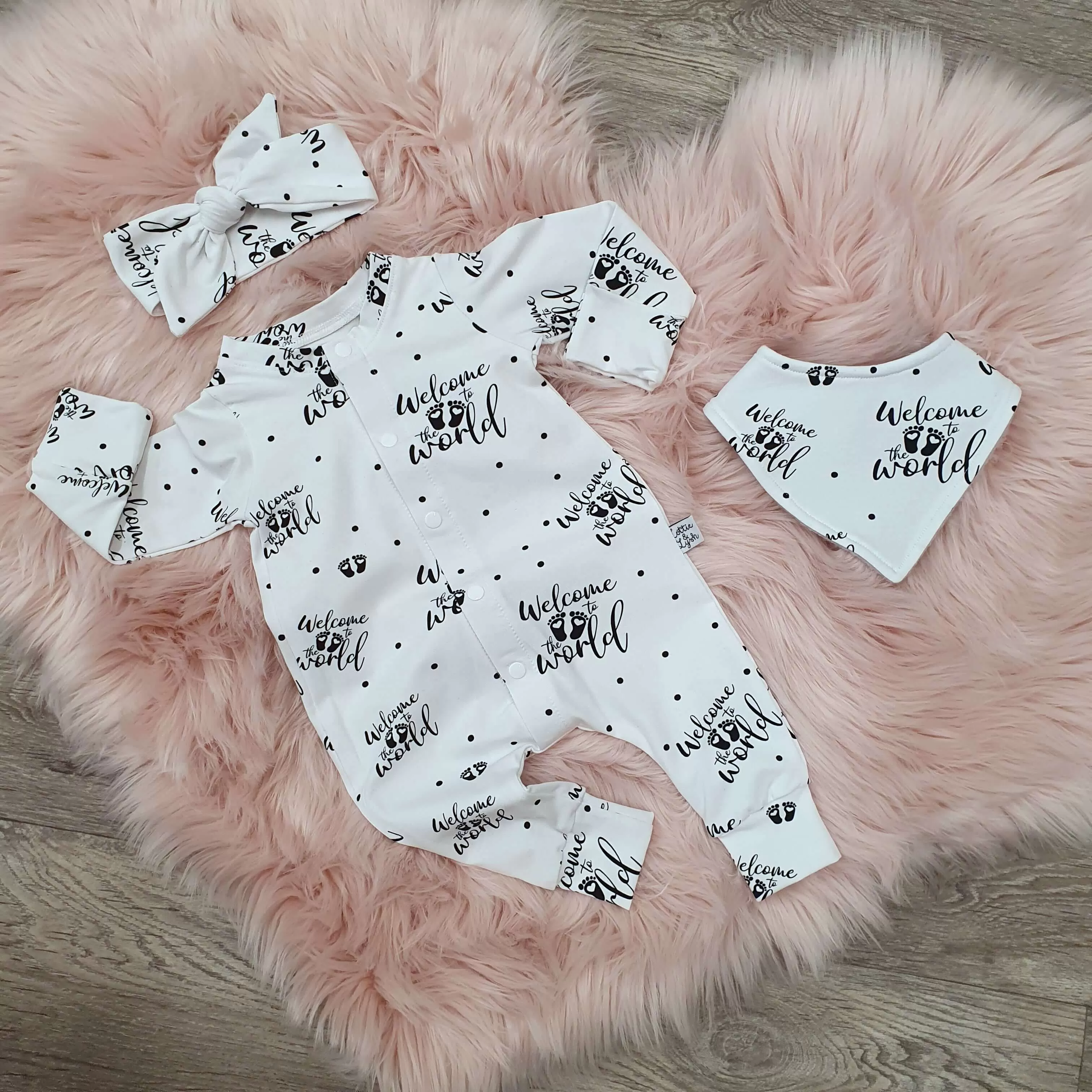 Welcome to the World - Newborn Coming Home Outfit